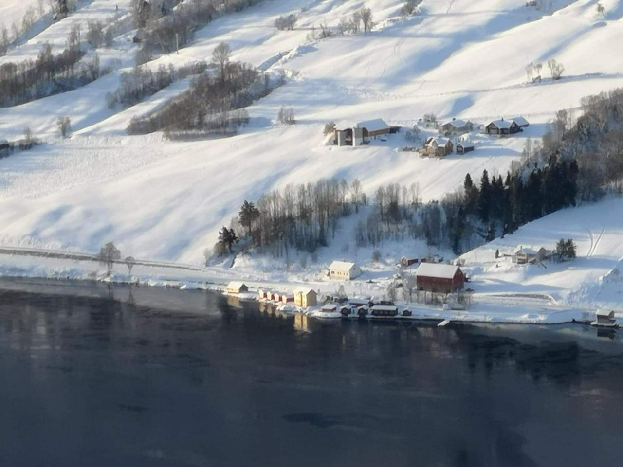 Nesset Fjordcamping Olden Zewnętrze zdjęcie